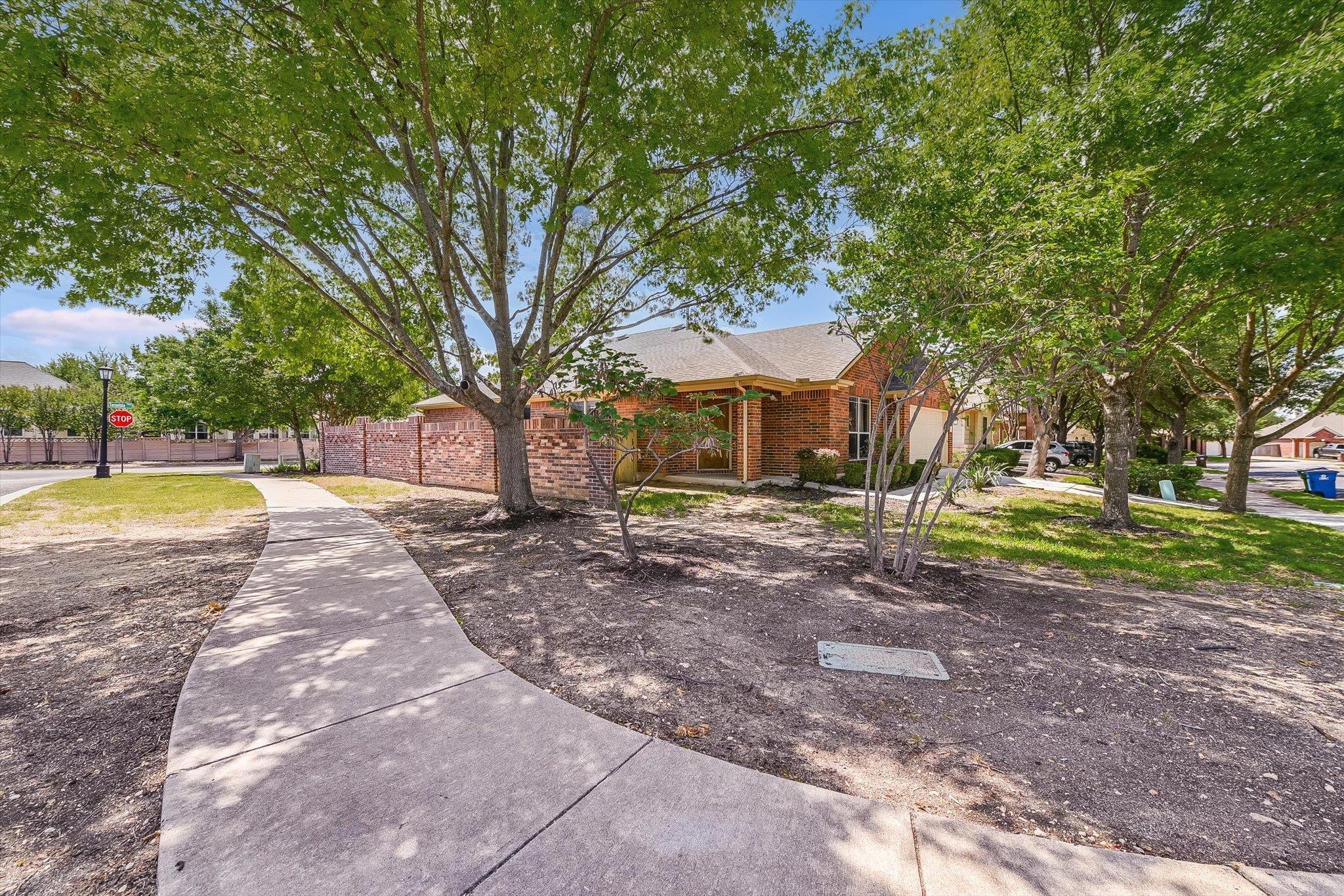 702 Bent Wood Pl, Round Rock, TX 78665