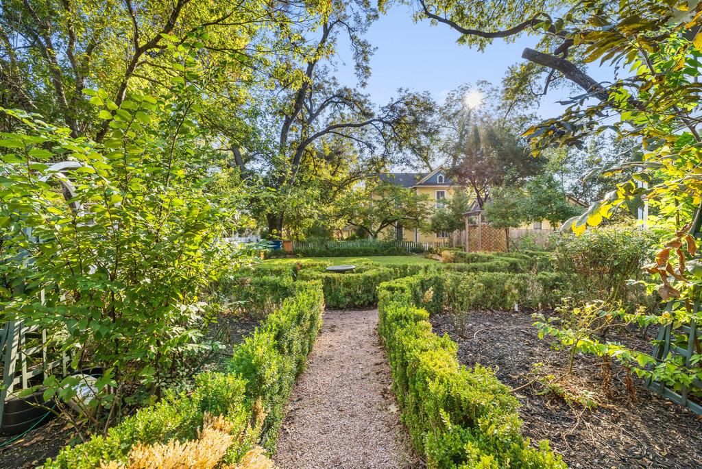 4104 Avenue F, Austin, TX 78751