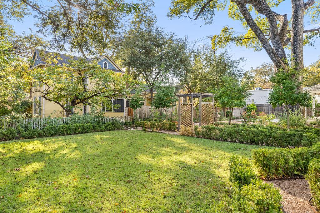 4104 Avenue F, Austin, TX 78751
