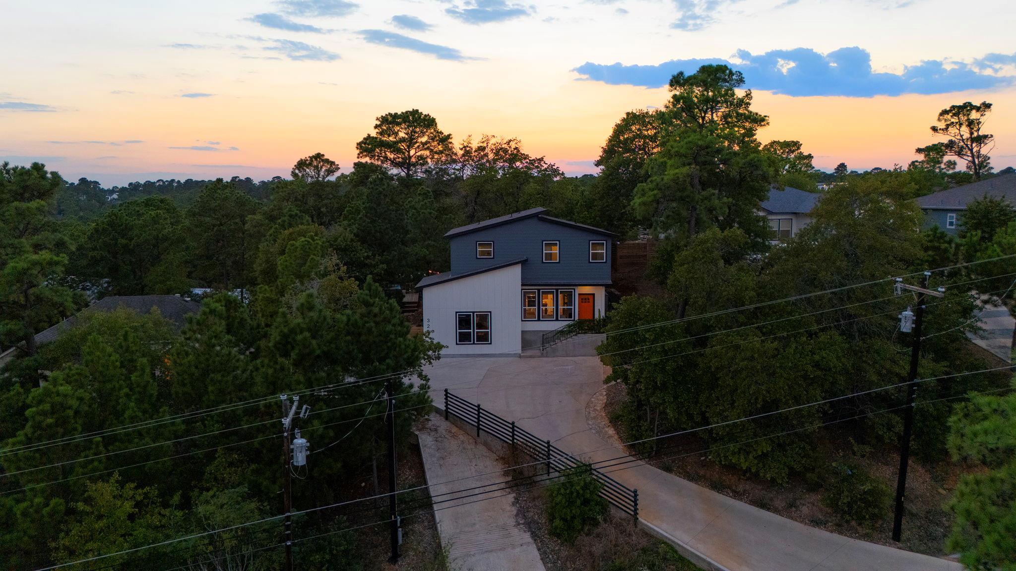 326 Tahitian Dr, Bastrop, TX 78602