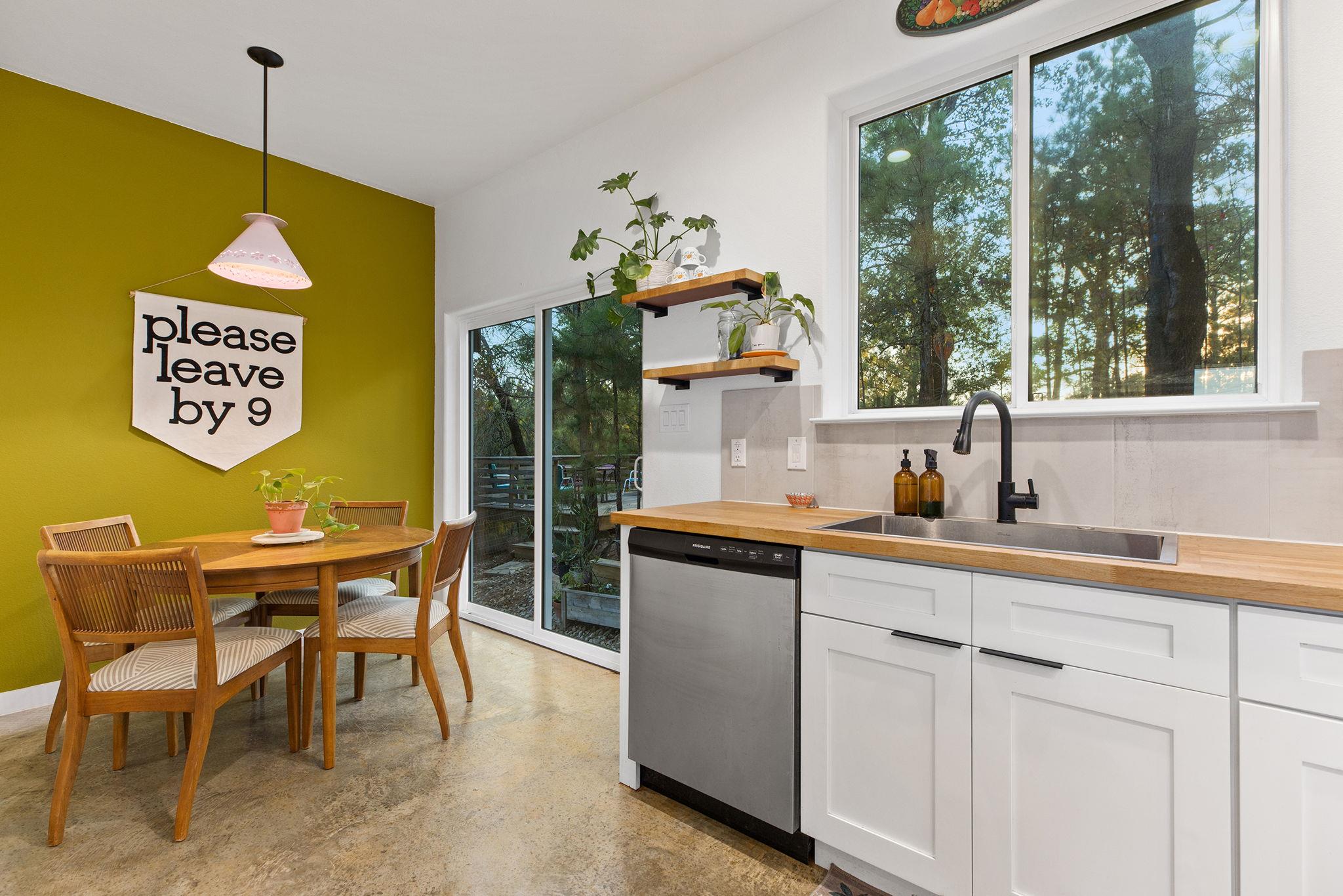 326 Tahitian Dr, Bastrop, TX 78602