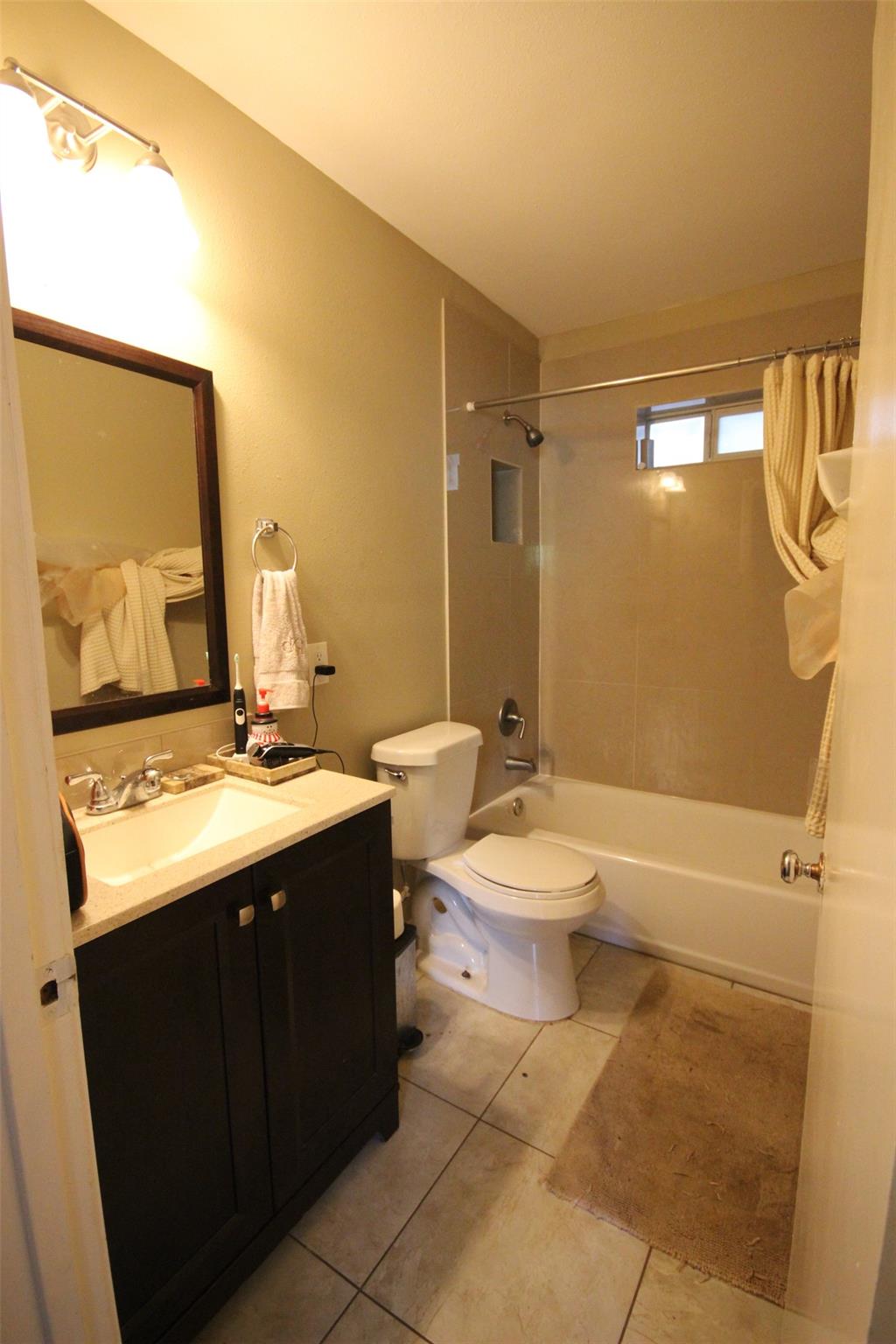 2207 W 12th St # A, Austin, TX 78703