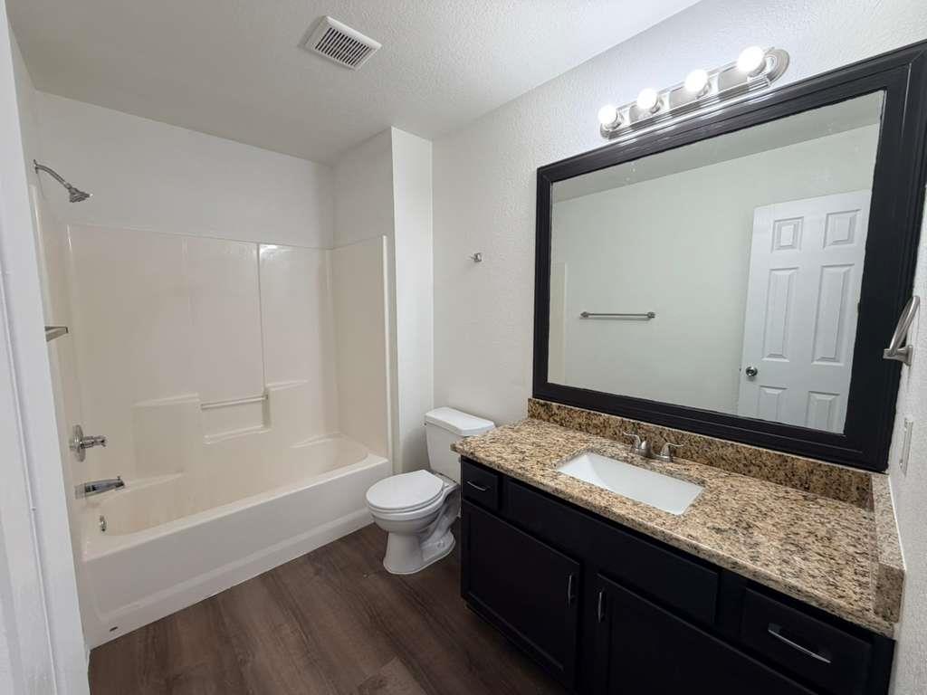 101 Soapstone Dr, Jarrell, TX 76537