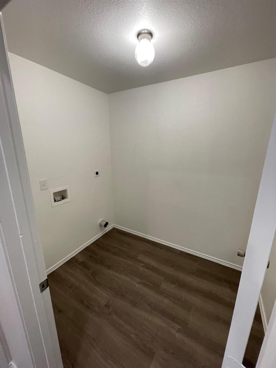 101 Soapstone Dr, Jarrell, TX 76537