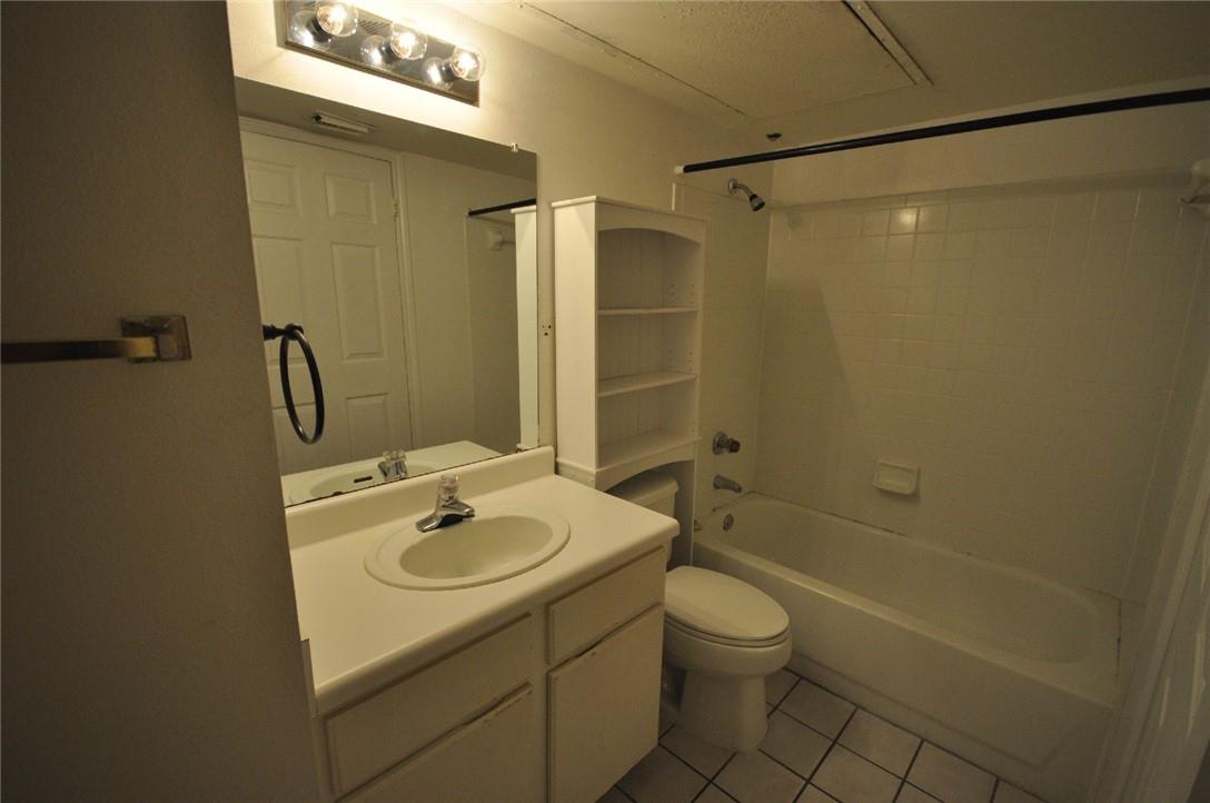 501 W 26th St # 222, Austin, TX 78705