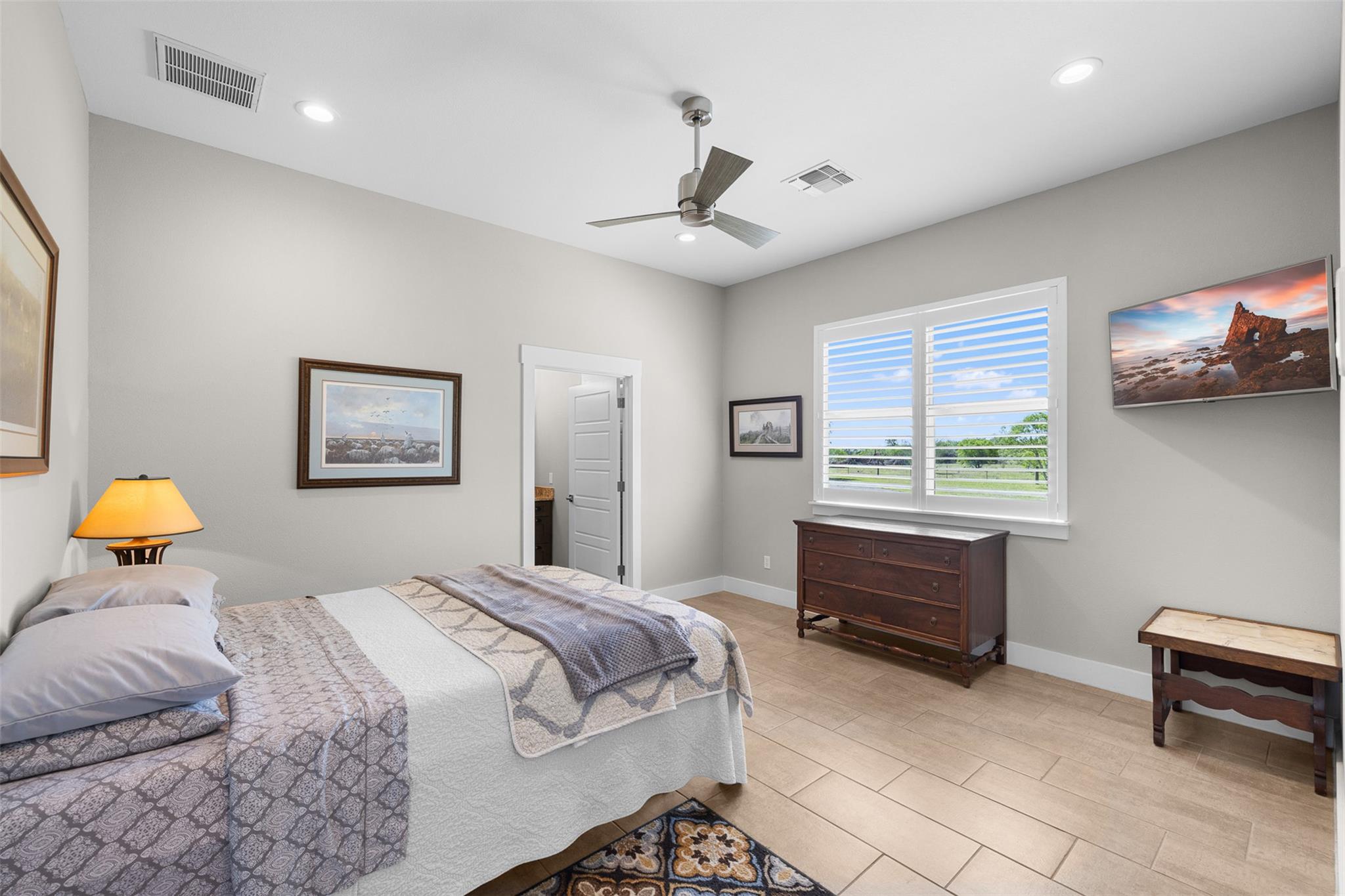 2345 Frank Rd, La Grange, TX 78945