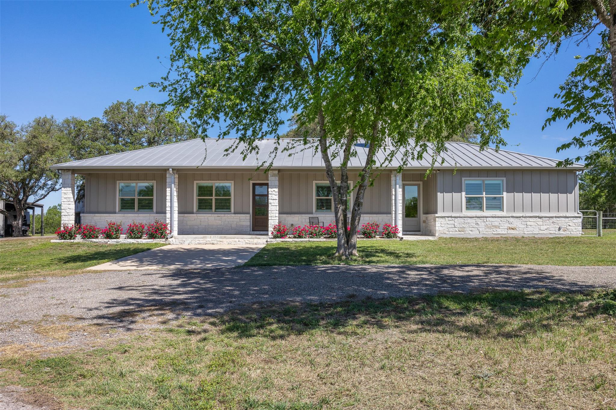 2345 Frank Rd, La Grange, TX 78945