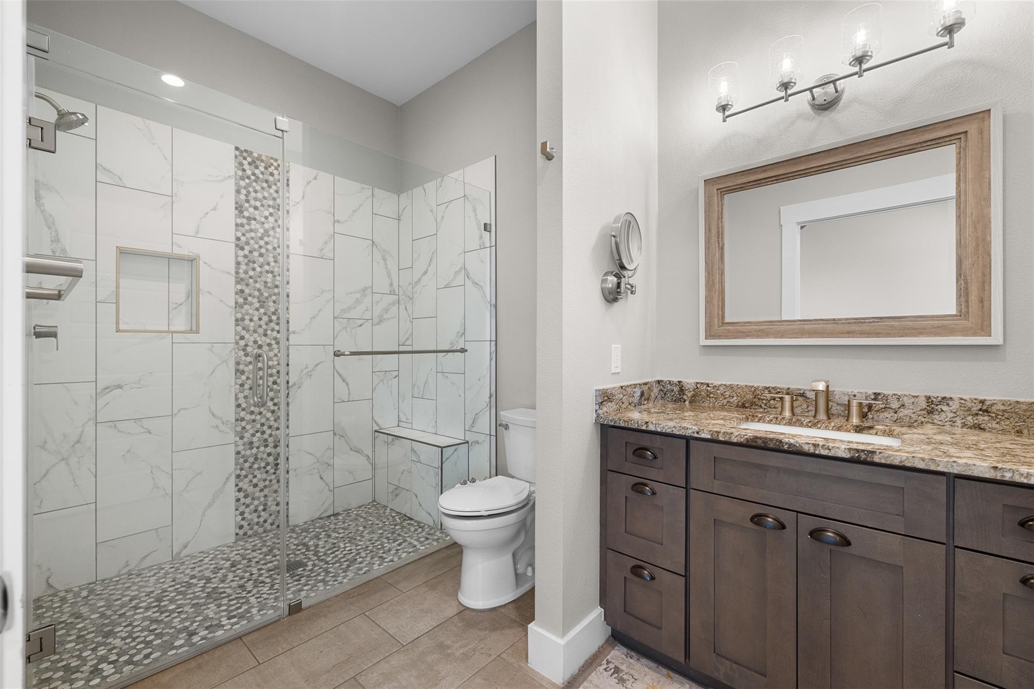 2345 Frank Rd, La Grange, TX 78945