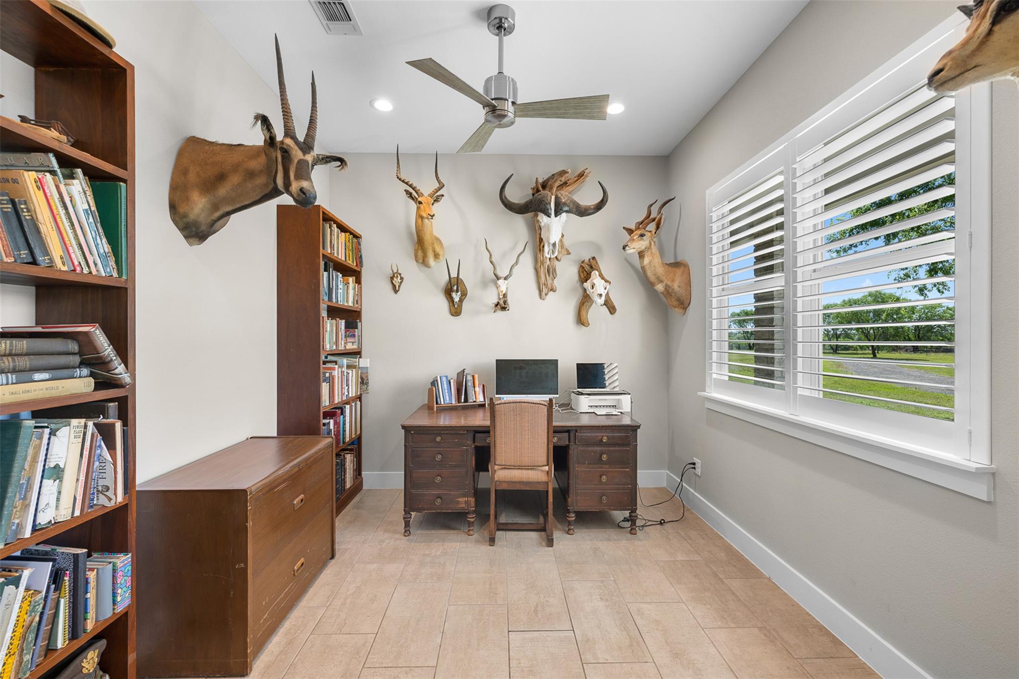 2345 Frank Rd, La Grange, TX 78945