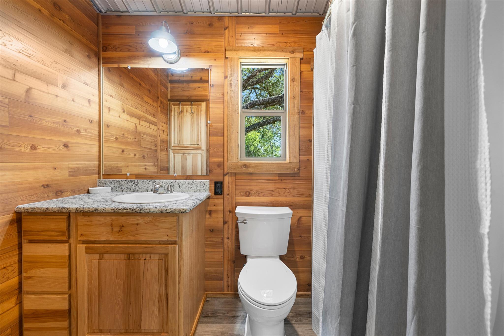 2345 Frank Rd, La Grange, TX 78945