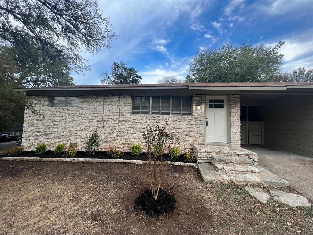 907 Possum Trot St # B, Austin, TX 78703