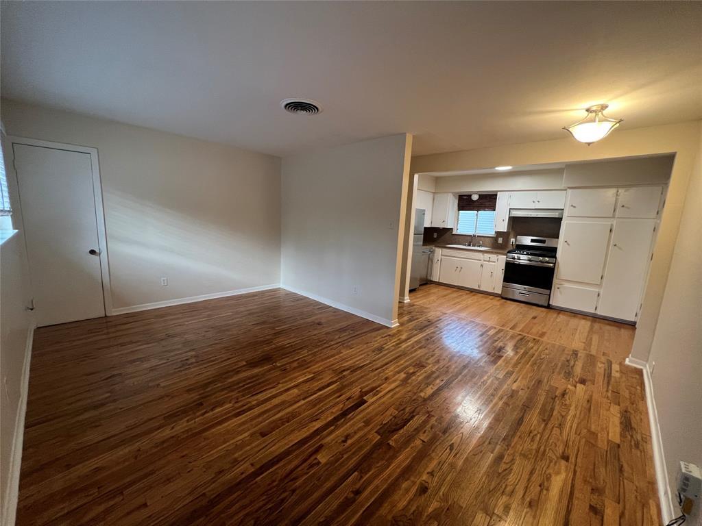 907 Possum Trot St # B, Austin, TX 78703