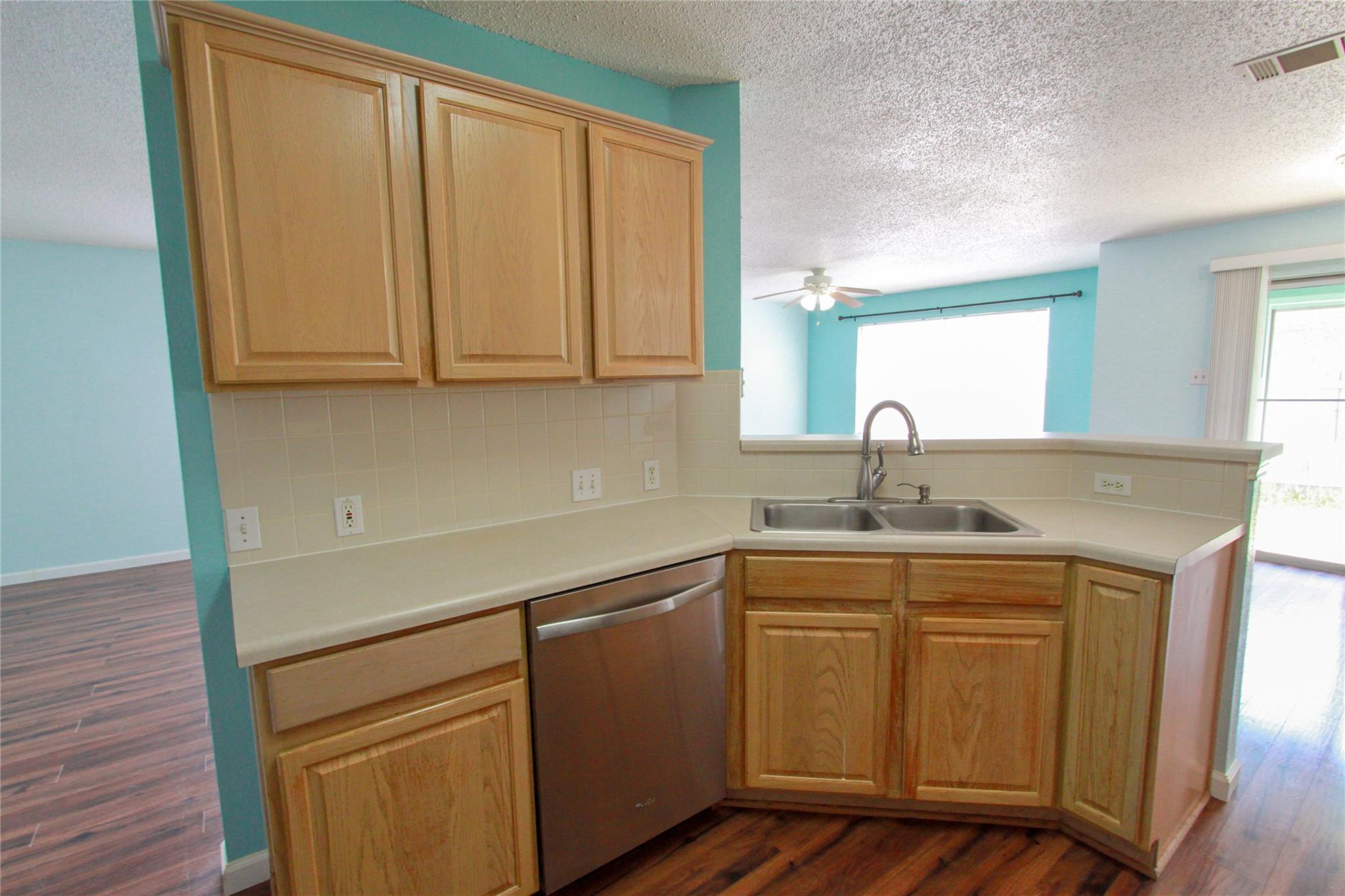 9705 DALEWOOD Dr, Austin, TX 78729