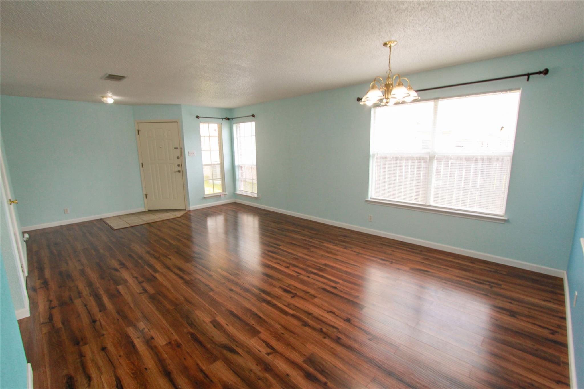 9705 DALEWOOD Dr, Austin, TX 78729