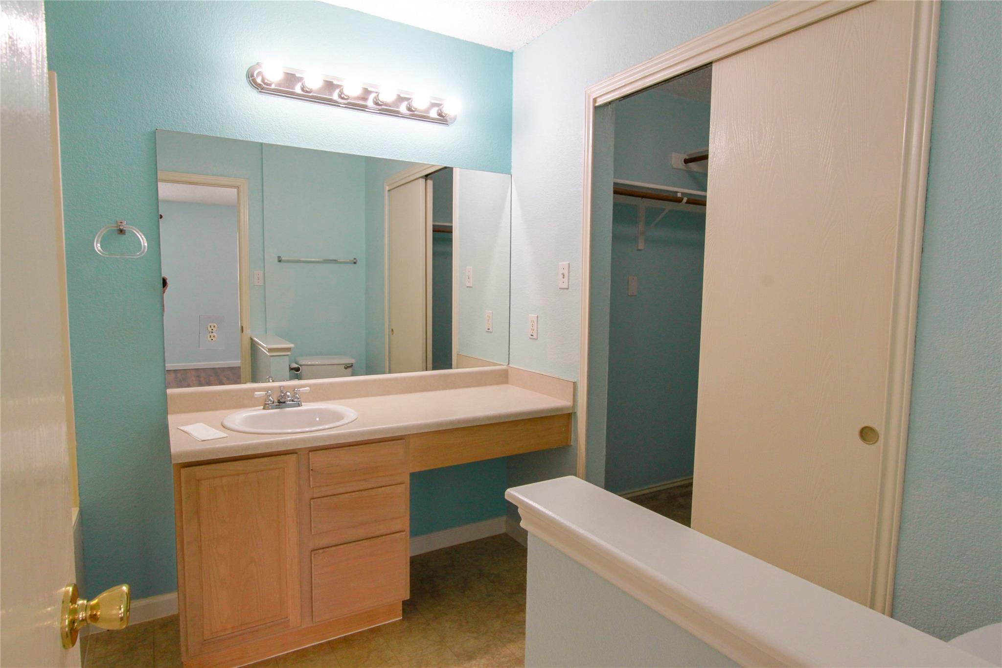 9705 DALEWOOD Dr, Austin, TX 78729