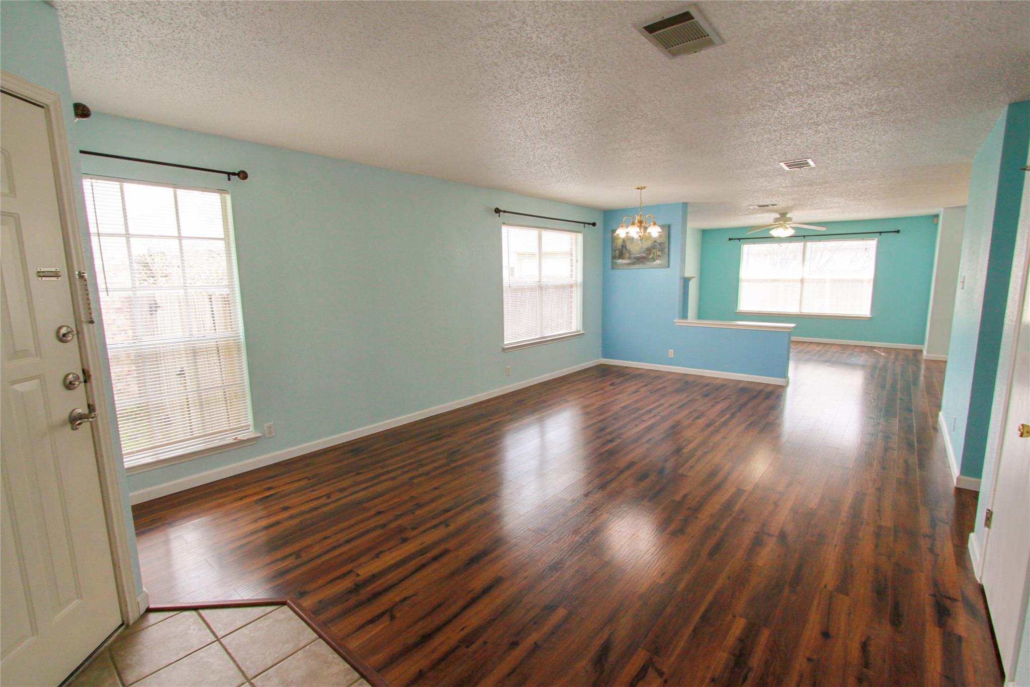 9705 DALEWOOD Dr, Austin, TX 78729