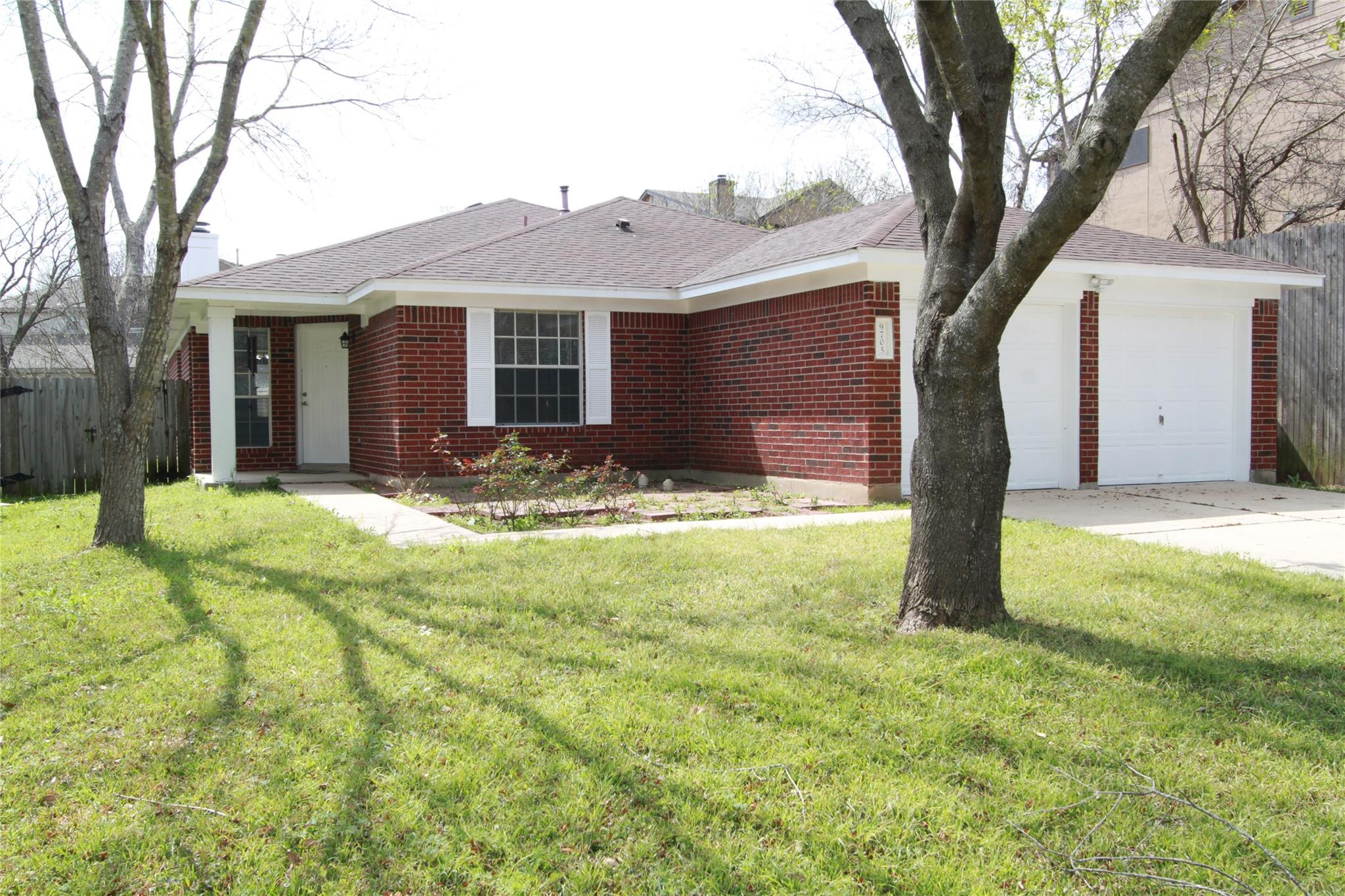 9705 DALEWOOD Dr, Austin, TX 78729