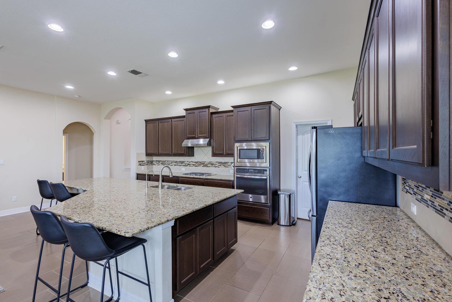 216 Blue Waterleaf Ln, Georgetown, TX 78626