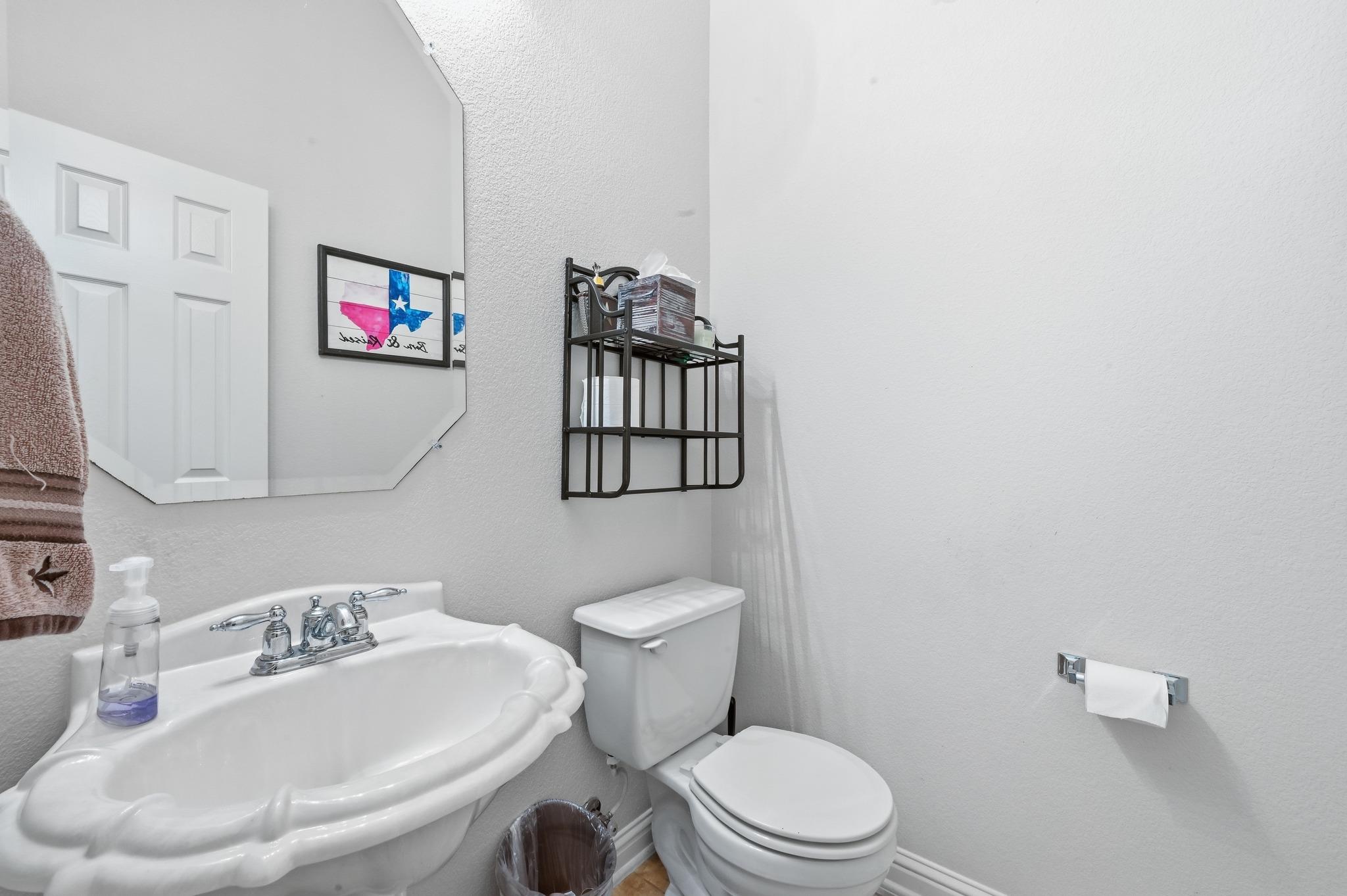 510 Middle Crk, Buda, TX 78610