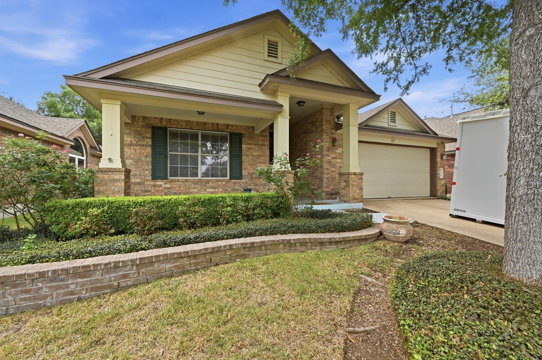 510 Middle Crk, Buda, TX 78610