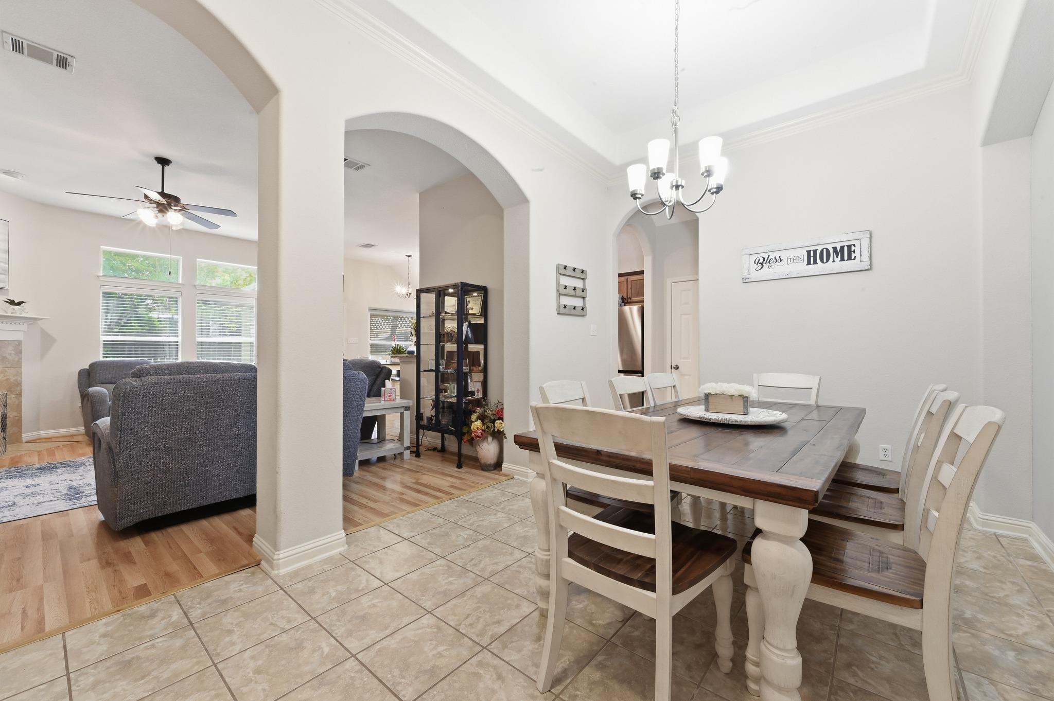 510 Middle Crk, Buda, TX 78610