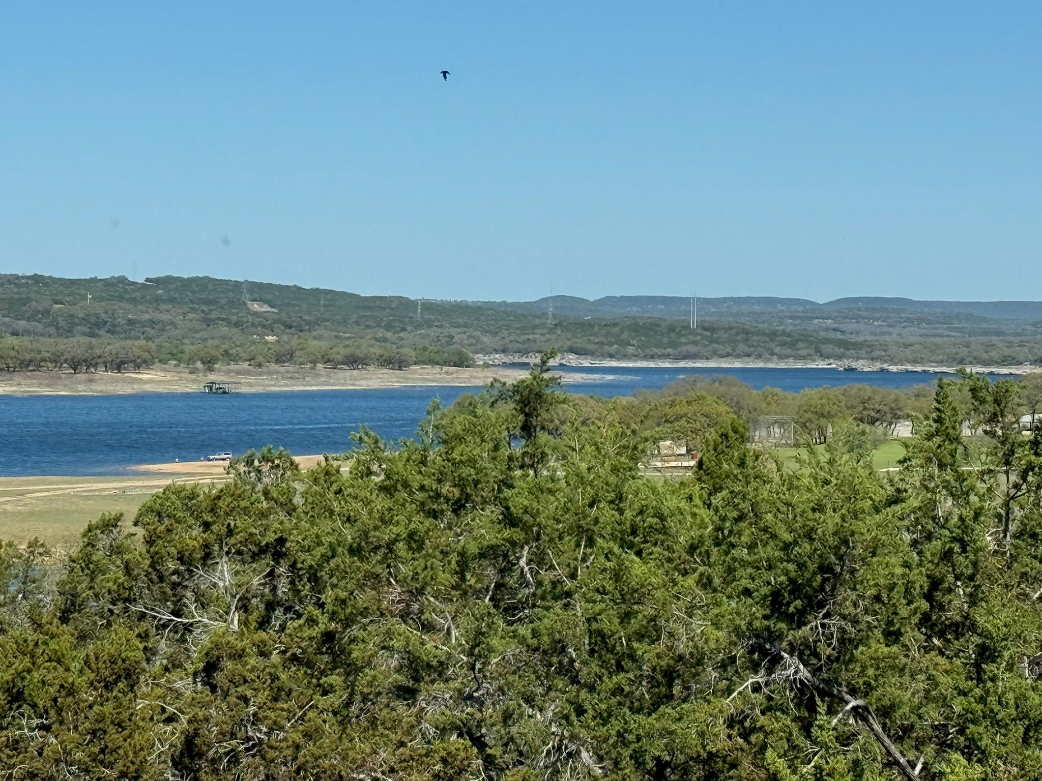6400 Lakeshore Dr, Lago Vista, TX 78645