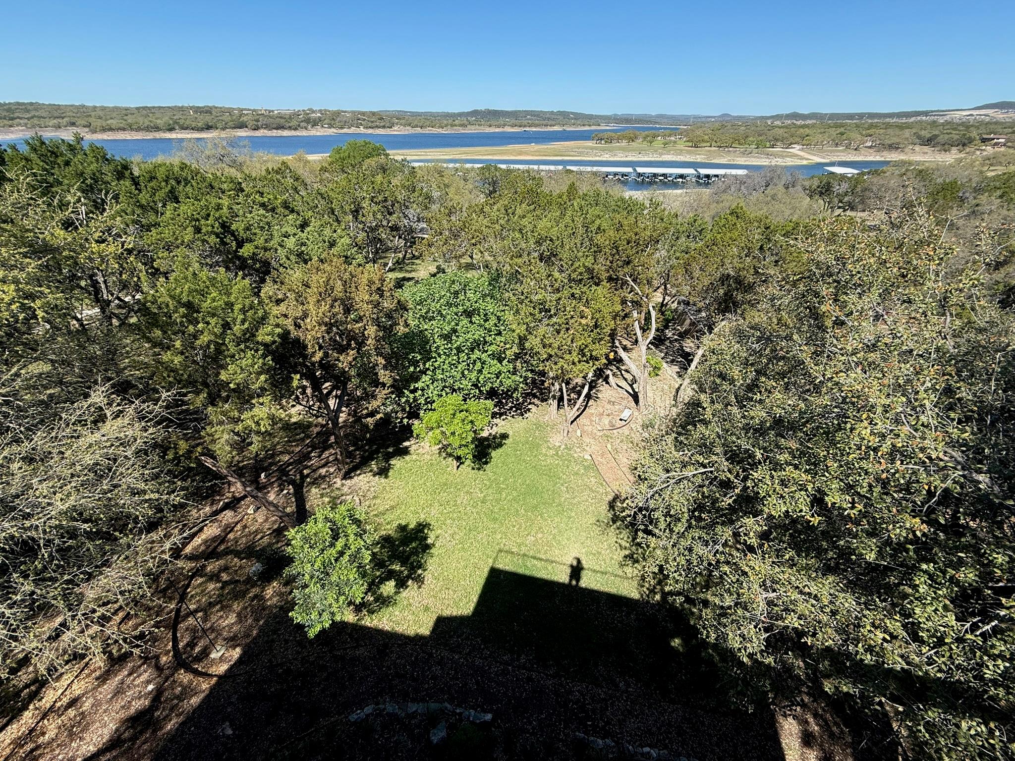 6400 Lakeshore Dr, Lago Vista, TX 78645