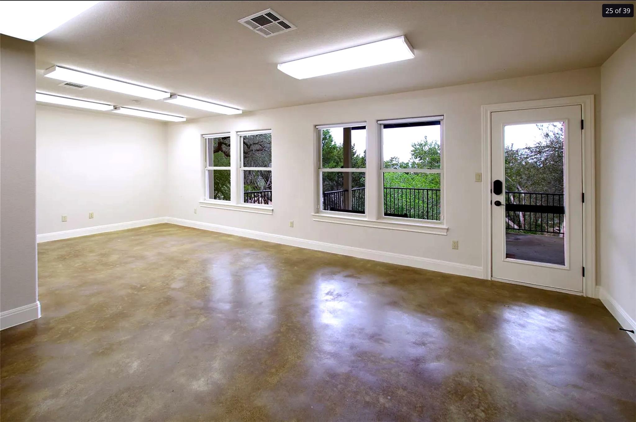 6400 Lakeshore Dr, Lago Vista, TX 78645