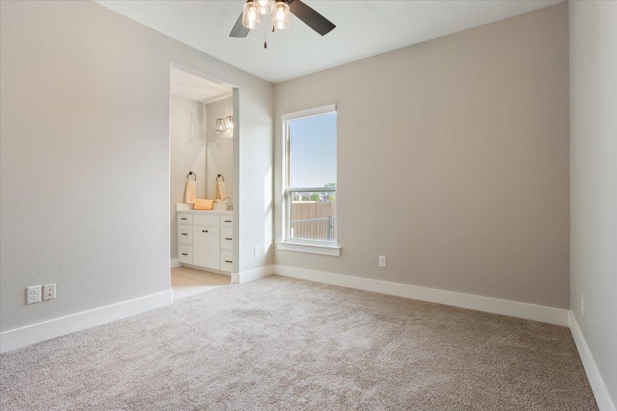 205 Ow Lowrey Dr, Salado, TX 76571