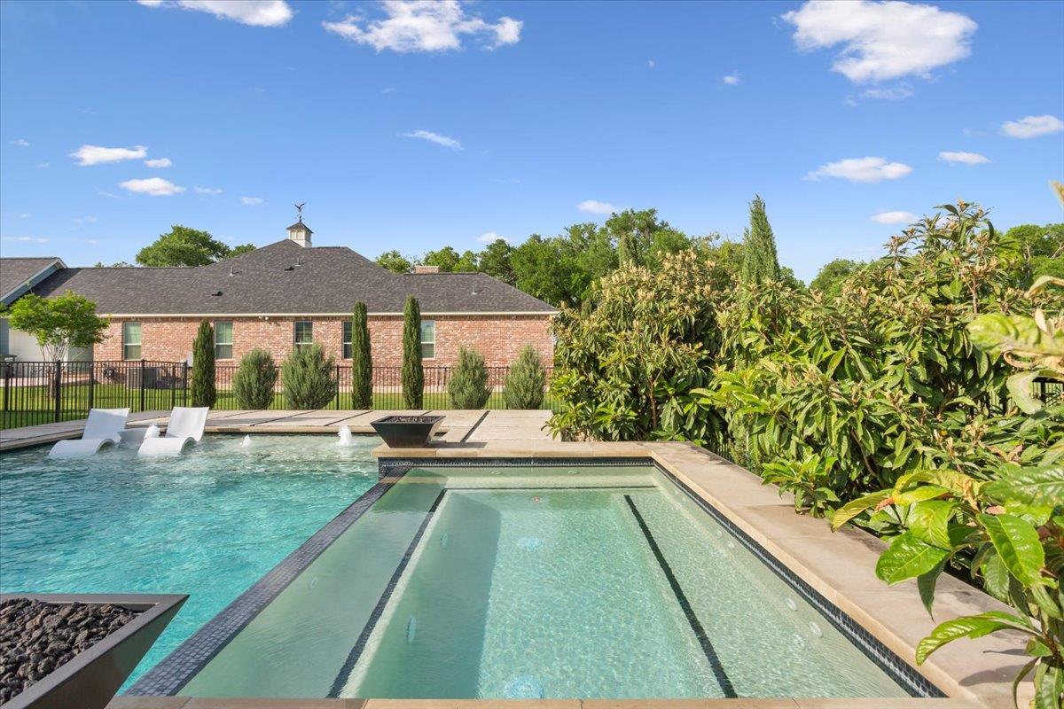 205 Ow Lowrey Dr, Salado, TX 76571