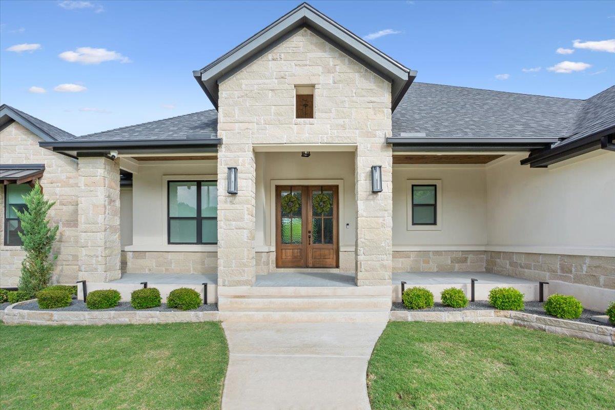 205 Ow Lowrey Dr, Salado, TX 76571