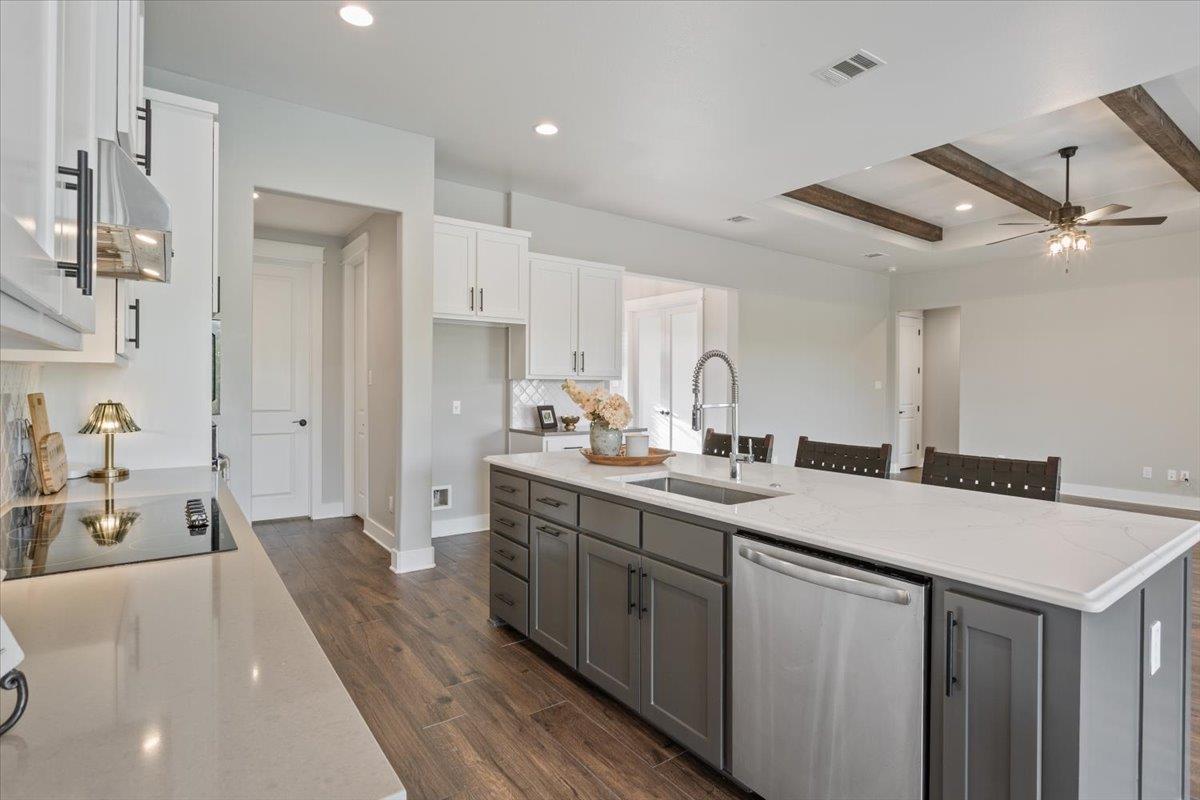 205 Ow Lowrey Dr, Salado, TX 76571