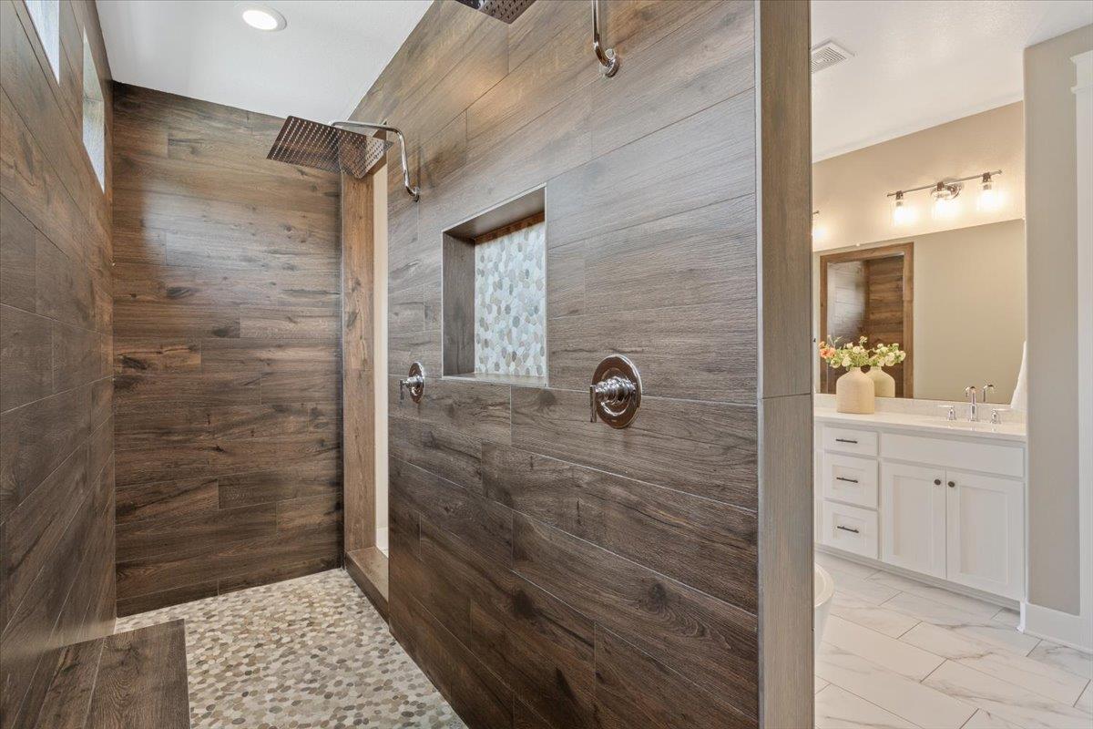 205 Ow Lowrey Dr, Salado, TX 76571