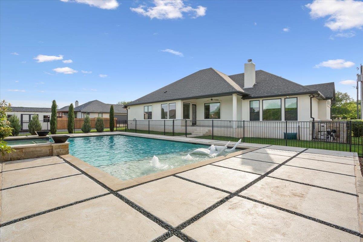 205 Ow Lowrey Dr, Salado, TX 76571