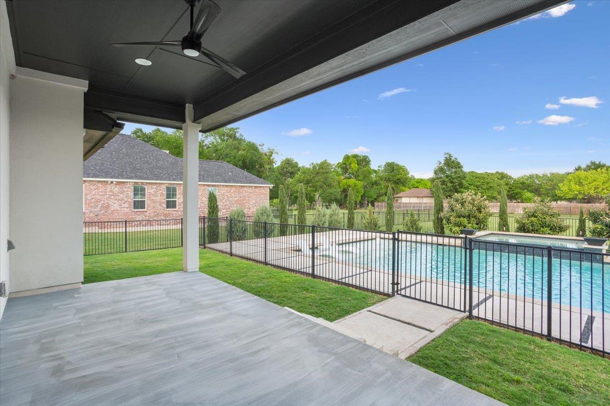 205 Ow Lowrey Dr, Salado, TX 76571