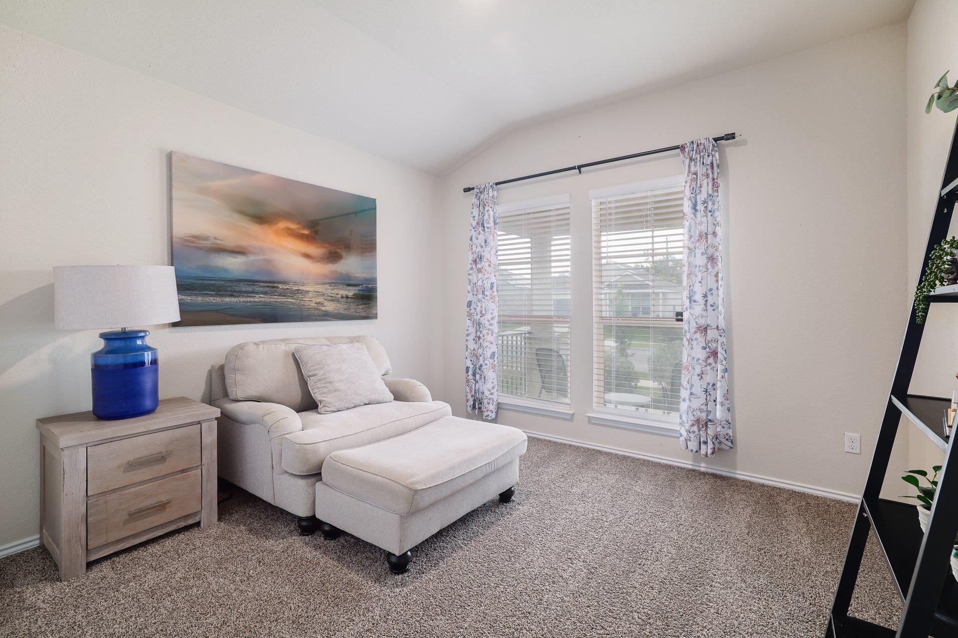 1704 T H Johnson Dr, Taylor, TX 76574