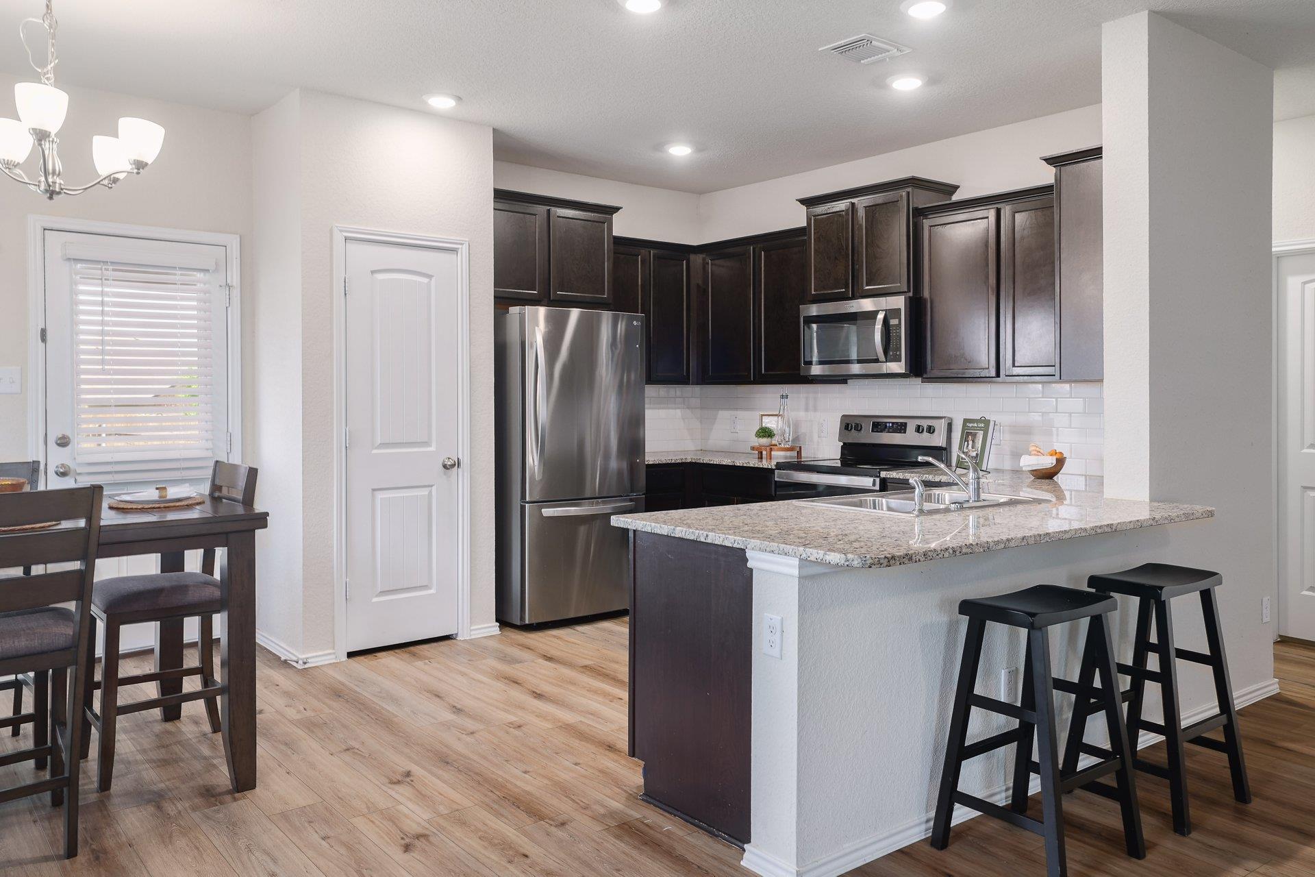 1704 T H Johnson Dr, Taylor, TX 76574