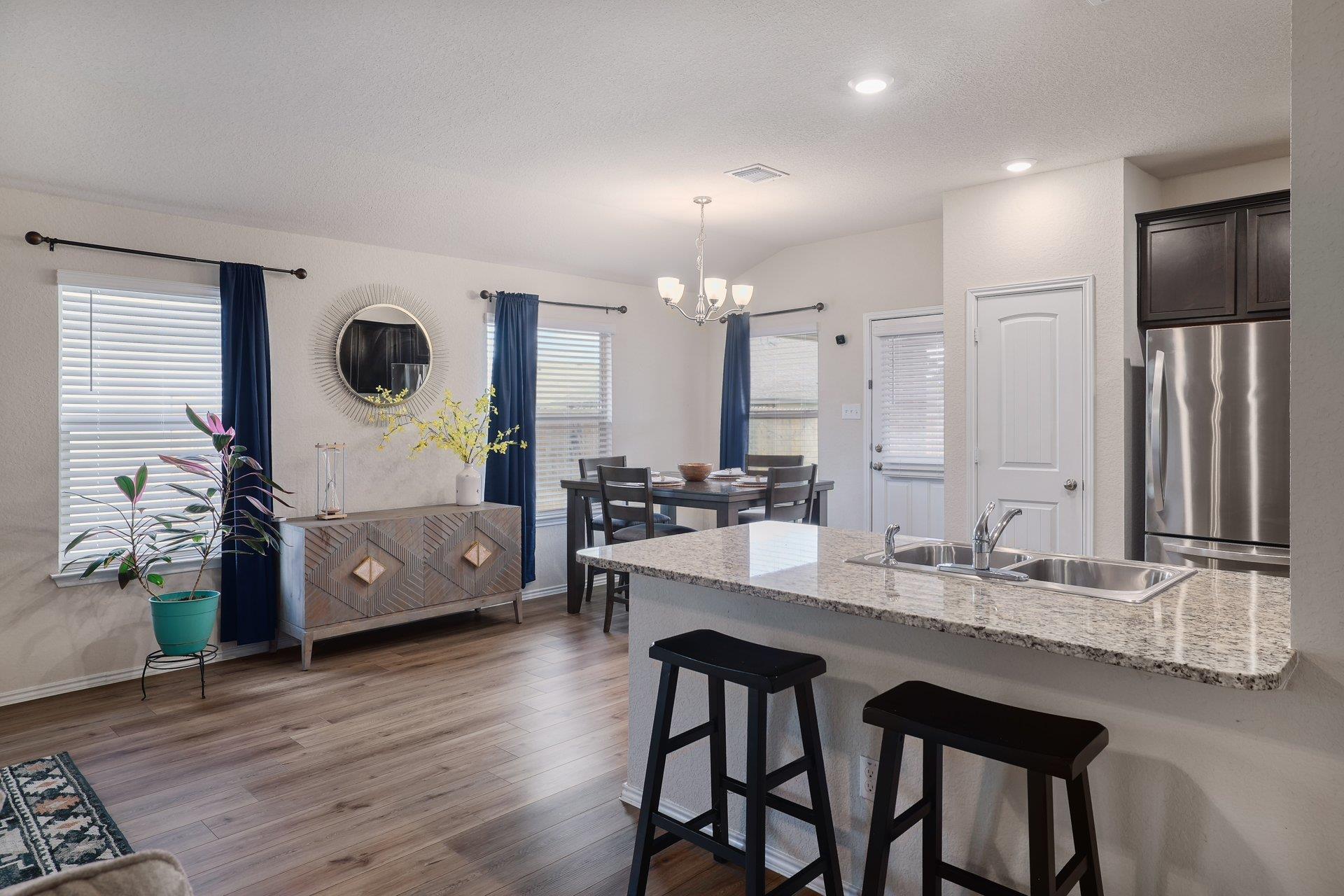 1704 T H Johnson Dr, Taylor, TX 76574