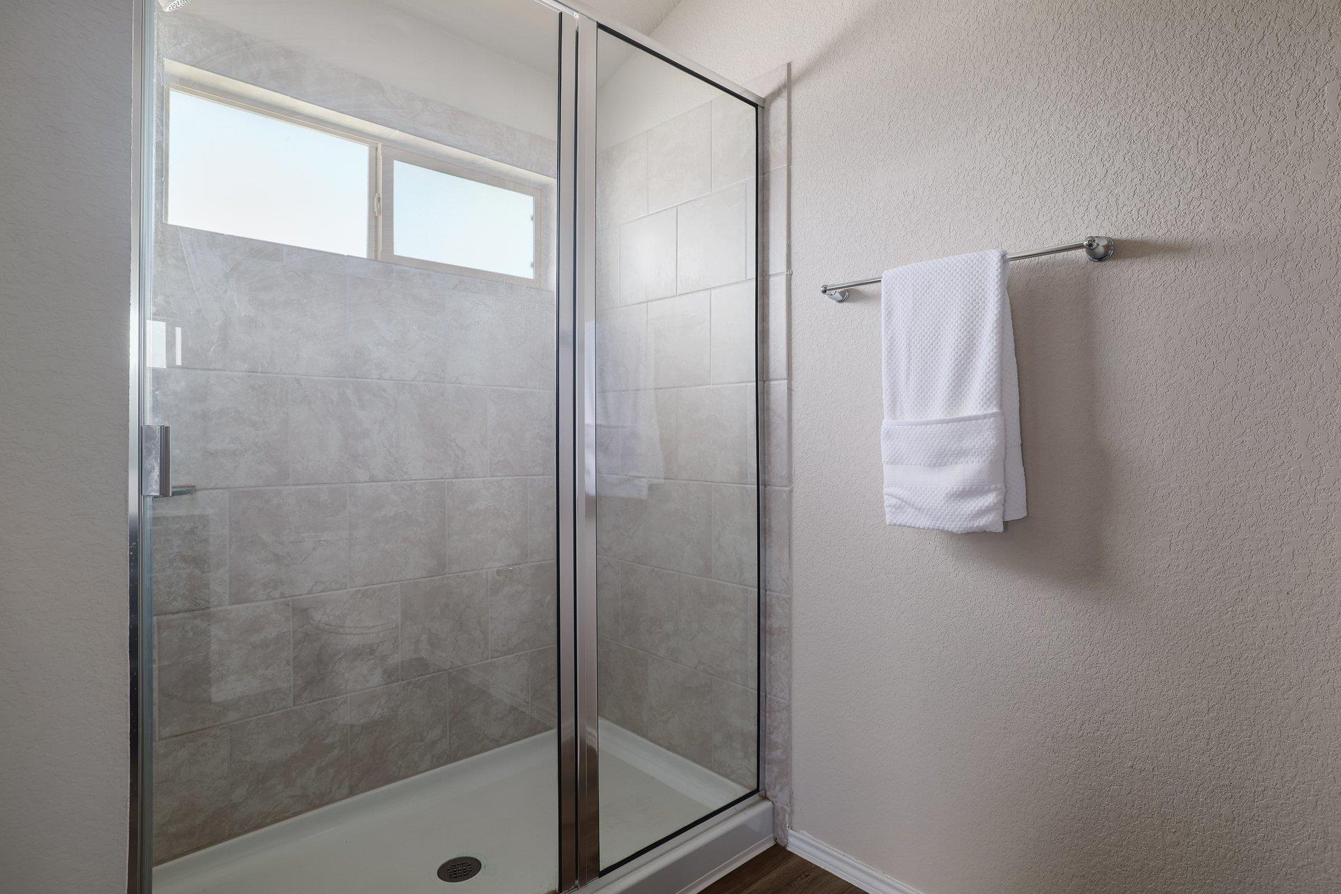 1704 T H Johnson Dr, Taylor, TX 76574