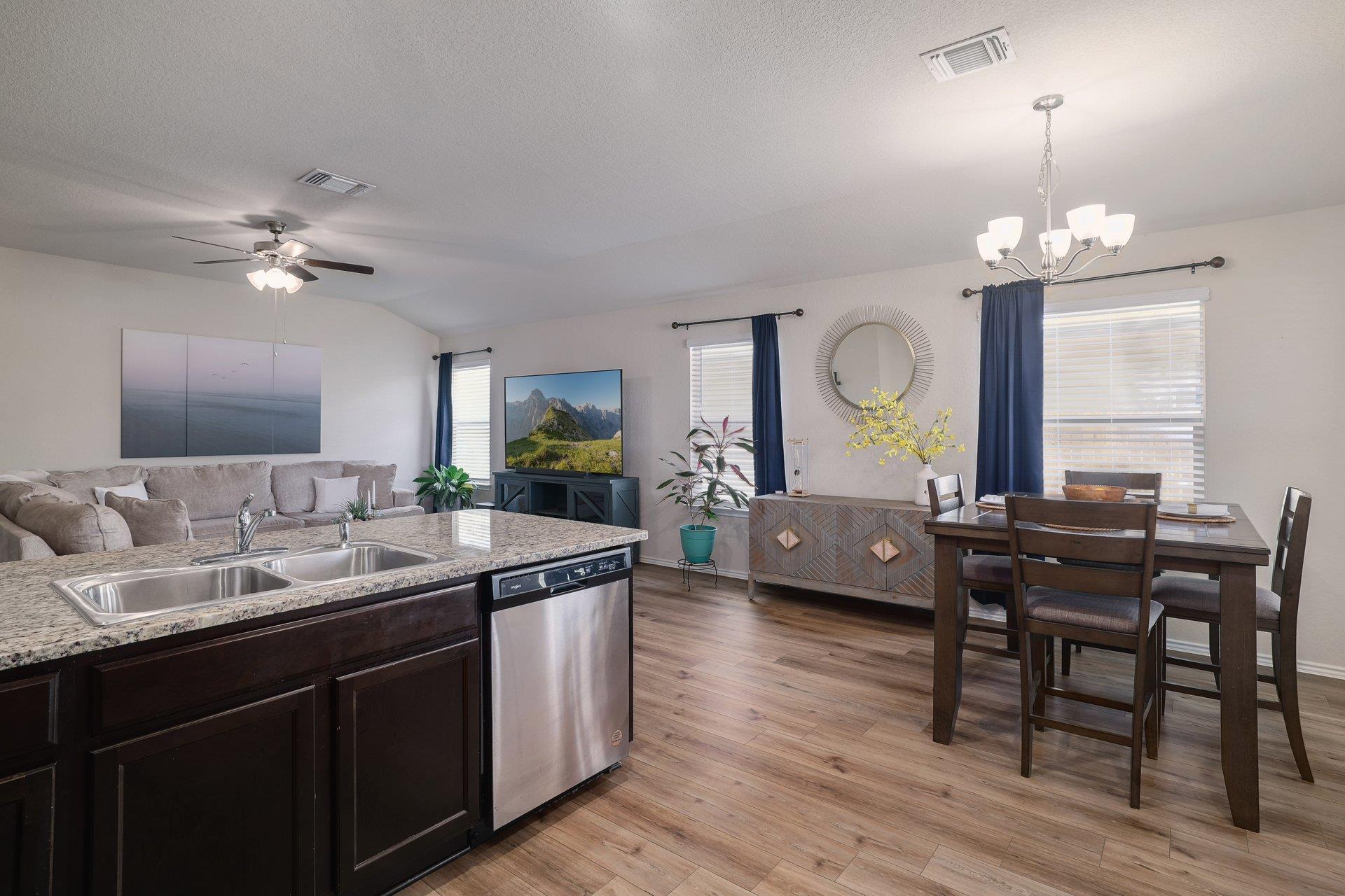 1704 T H Johnson Dr, Taylor, TX 76574