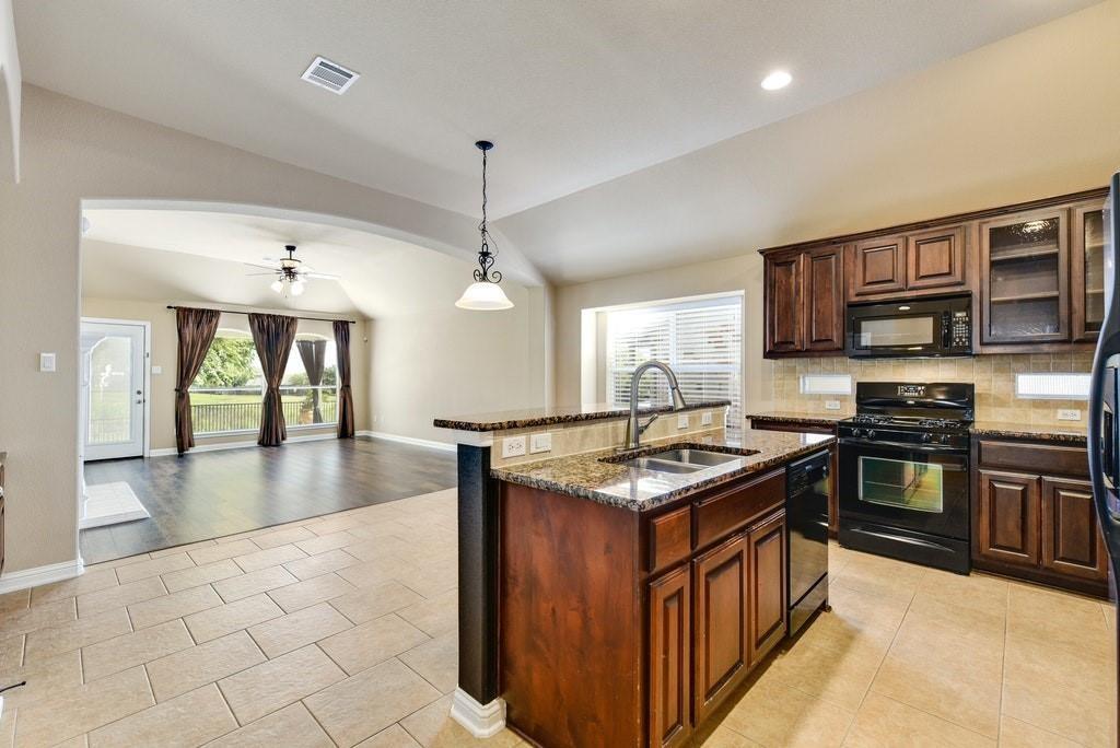 1614 Hidden Springs Path, Round Rock, TX 78665