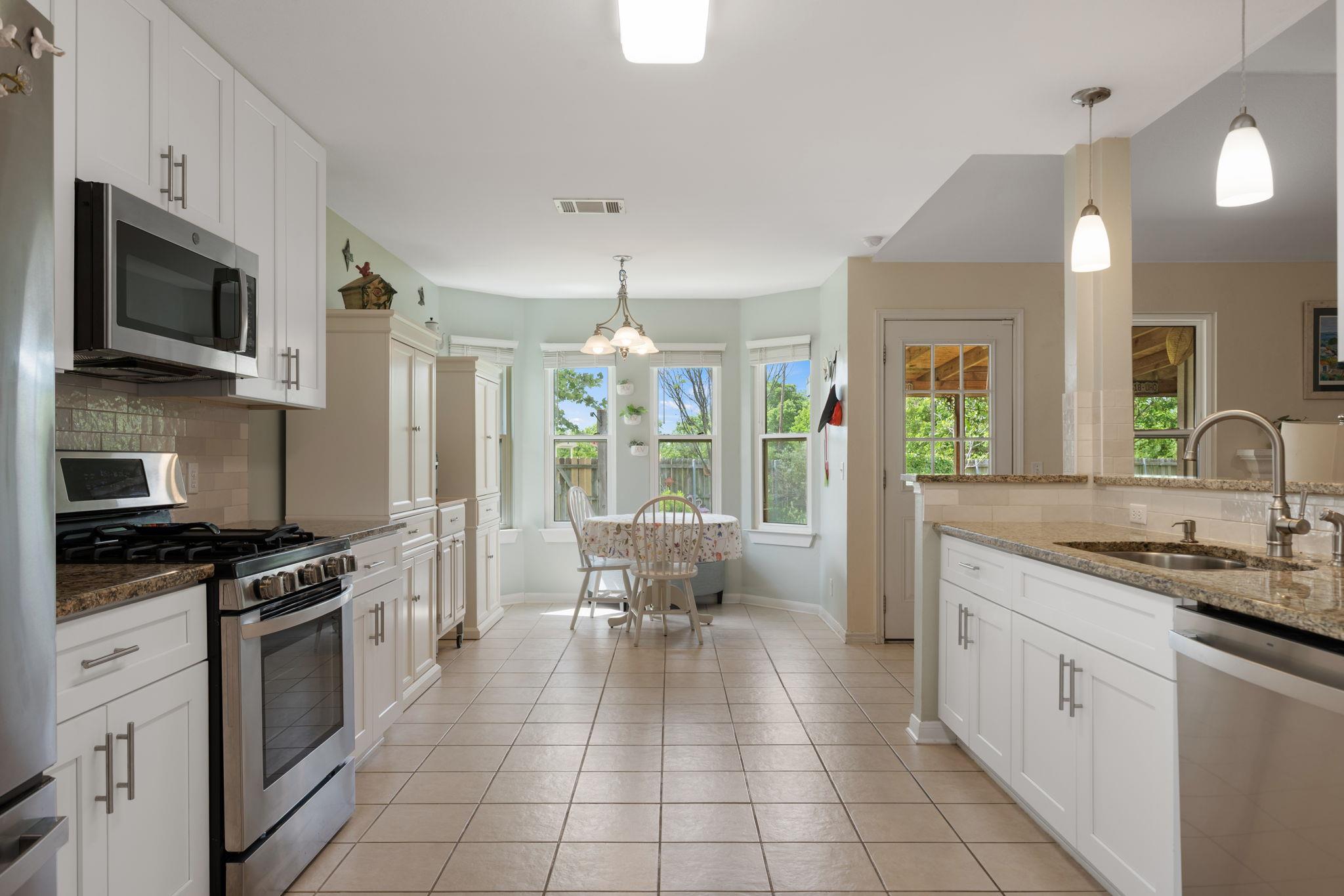 206 Evergreen Cir, Georgetown, TX 78626