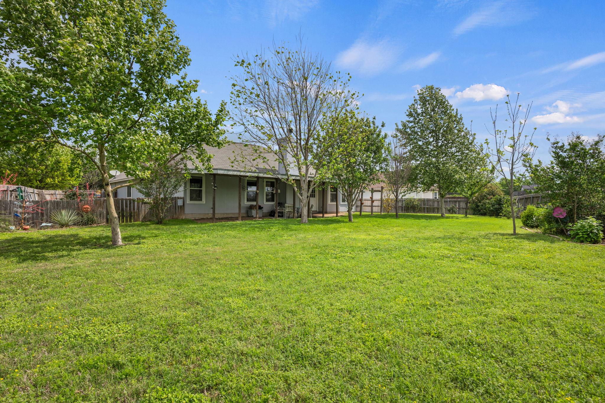 206 Evergreen Cir, Georgetown, TX 78626