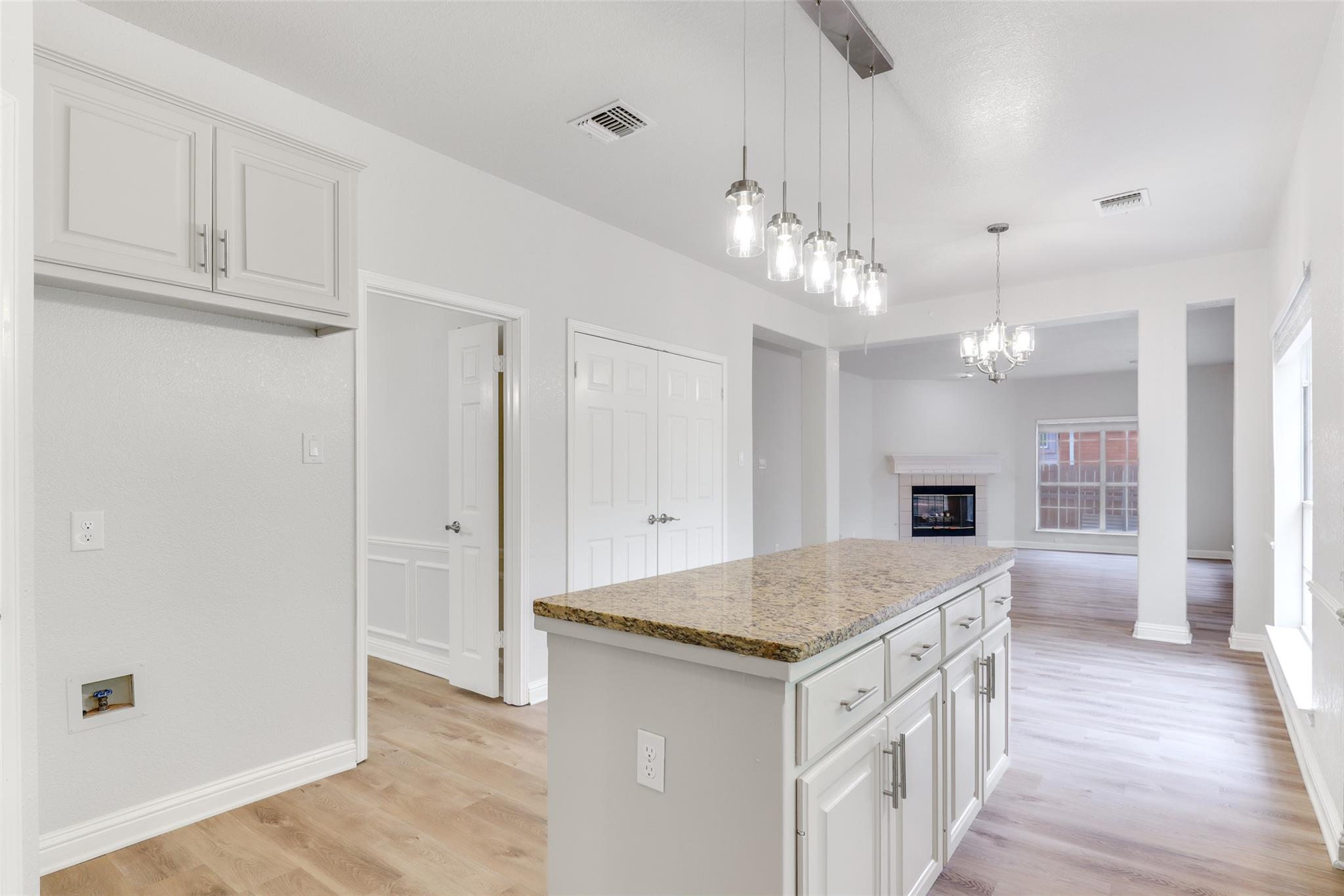 11125 Savin Hill Ln, Austin, TX 78739