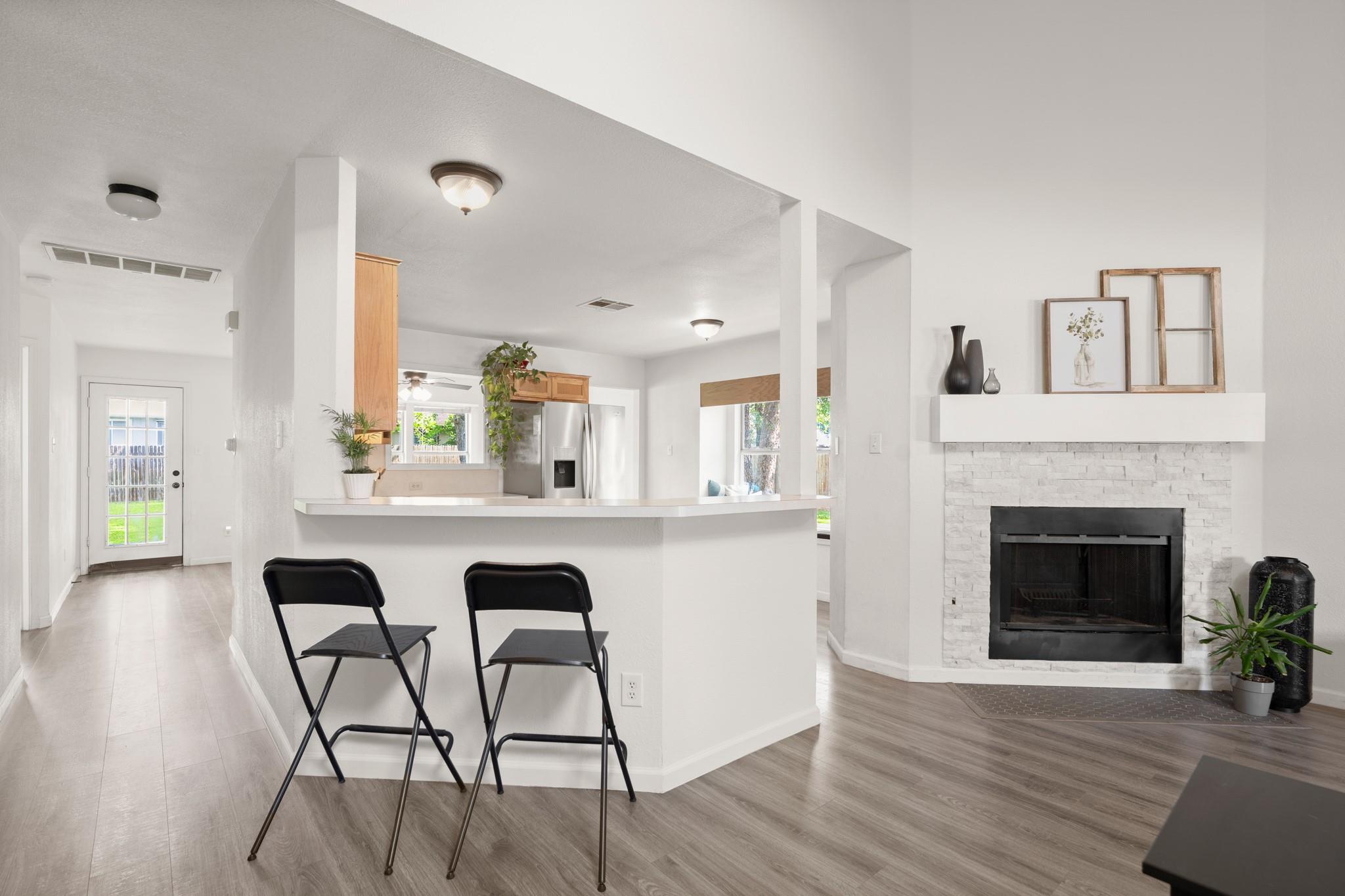 1812 Sylvia Ln, Round Rock, TX 78681