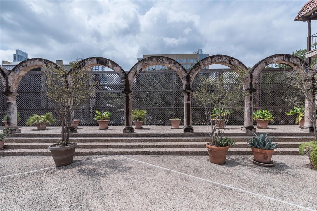 505 W 7th St # 103, Austin, TX 78701