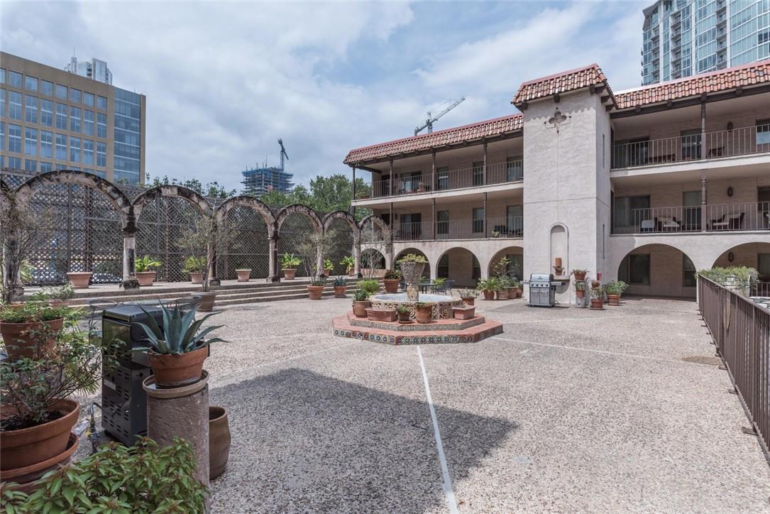 505 W 7th St # 103, Austin, TX 78701