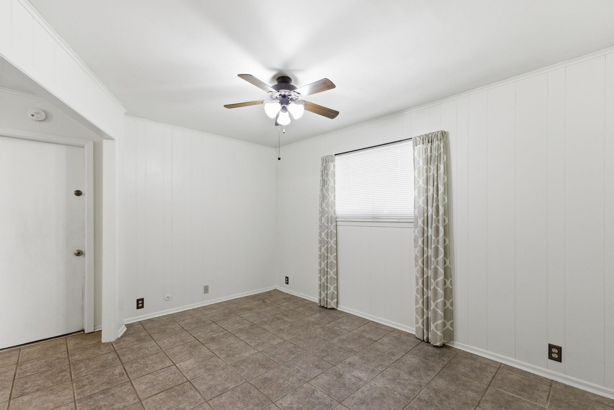 222 Sonata Dr, San Antonio, TX 78216