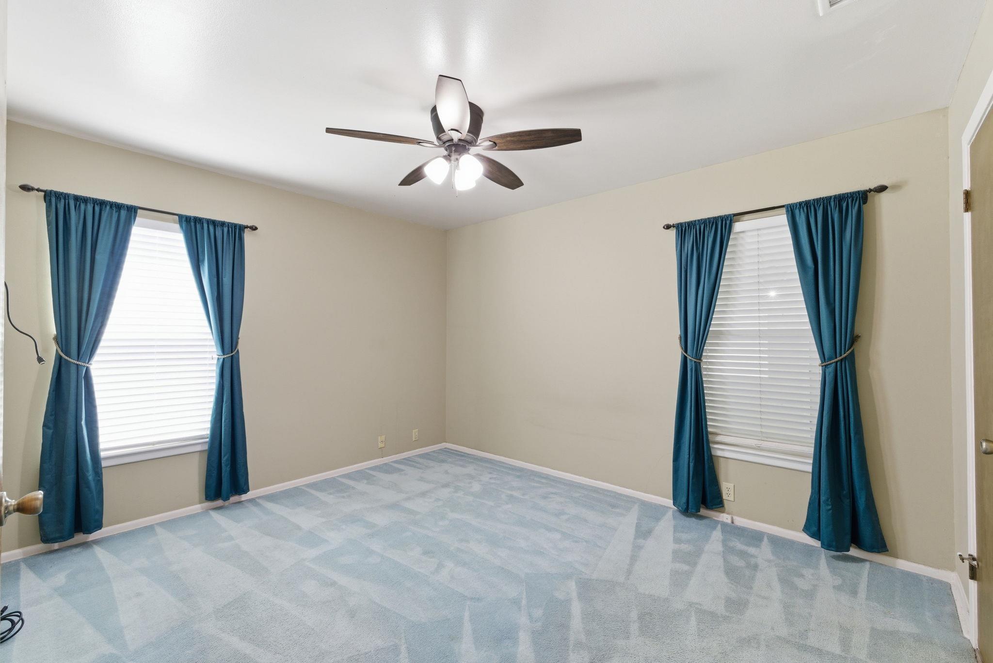 222 Sonata Dr, San Antonio, TX 78216