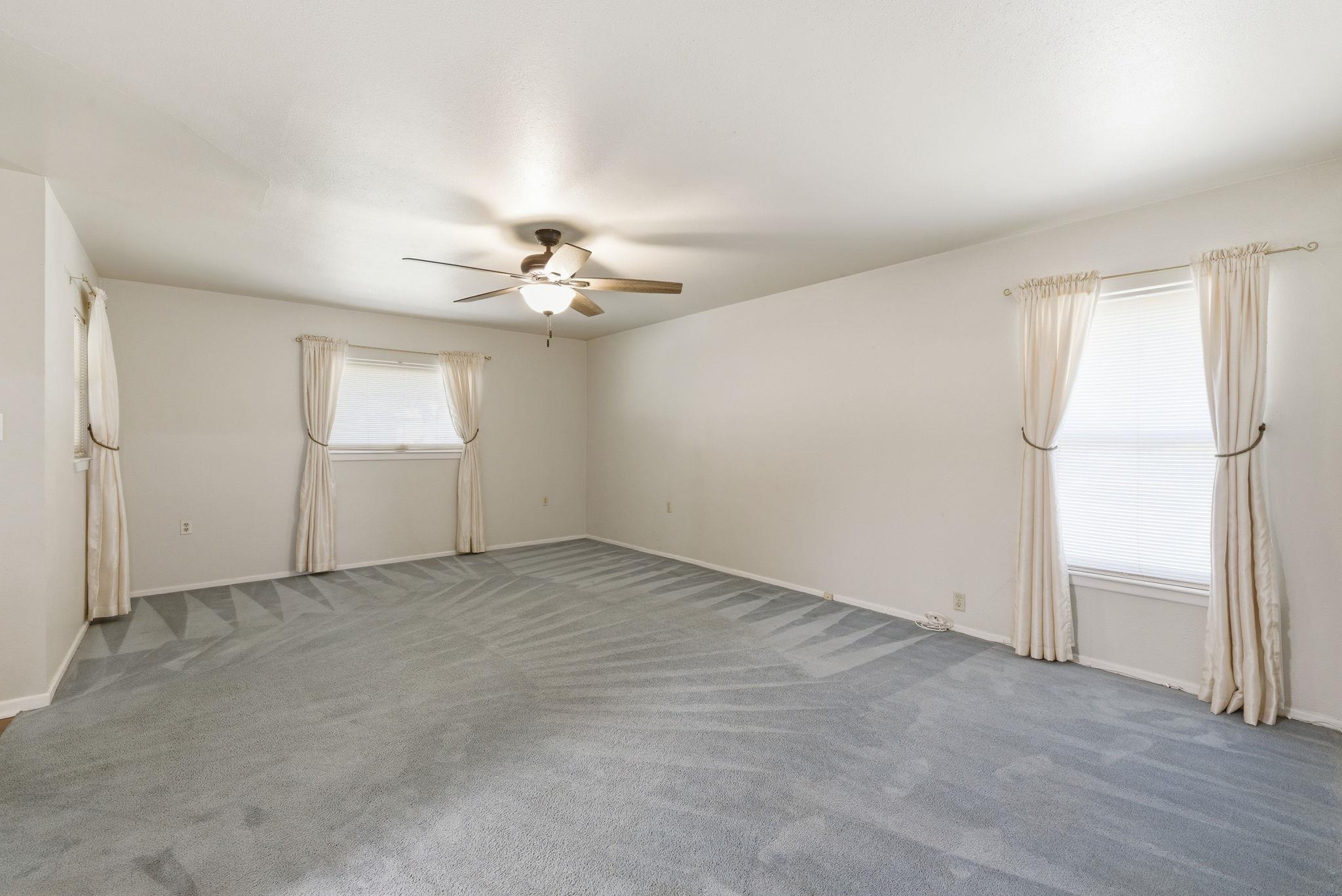 222 Sonata Dr, San Antonio, TX 78216